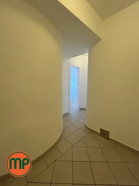 Altbaujuwel auf zwei Ebenen mit Freiflächen in Toplage des 9. Bezirks