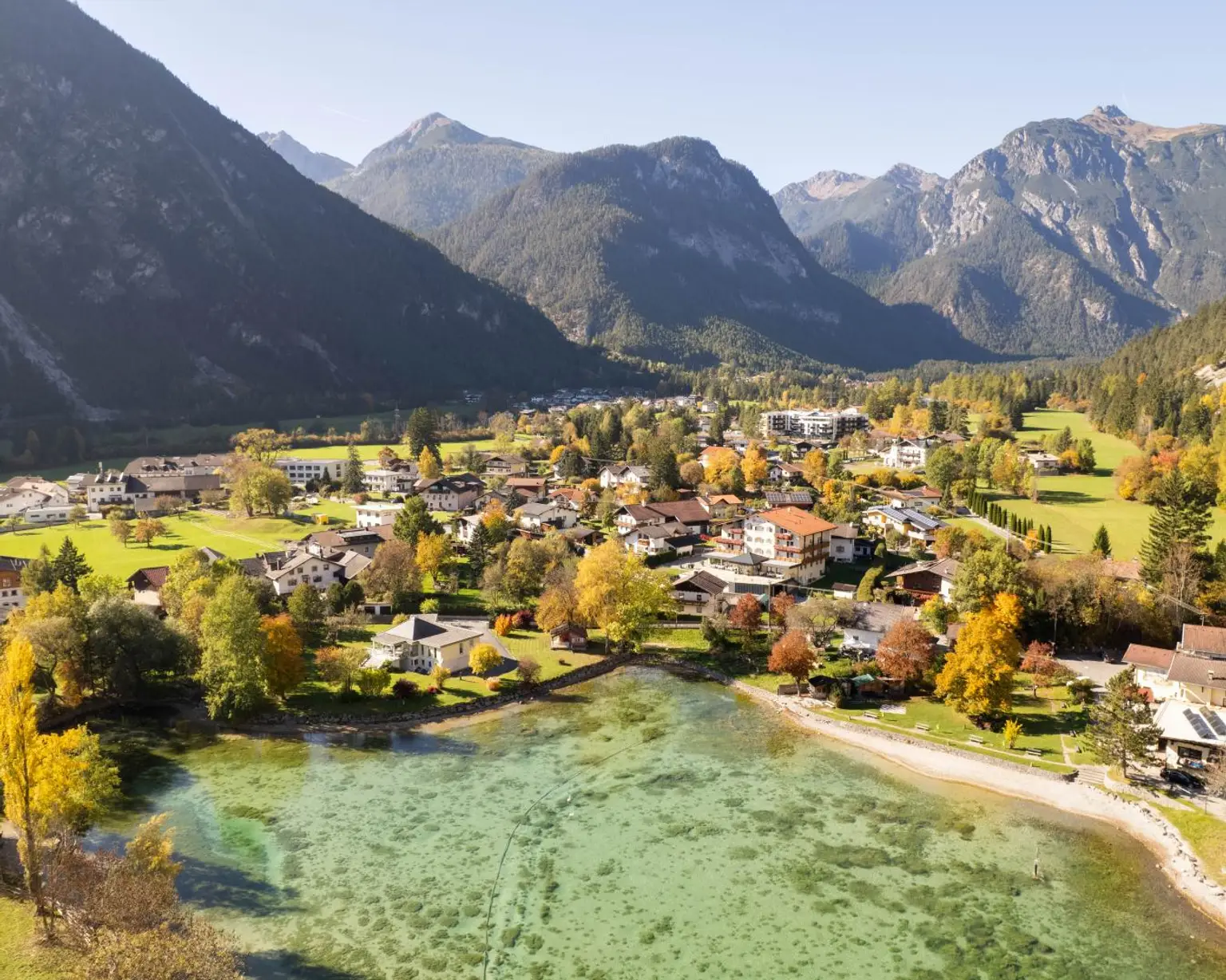 NEU!   Ein Haus am See - das besondere Juwel in ruhiger Bestlage