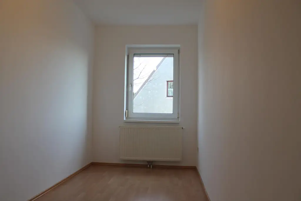 "helle Wohnung mit großer Terrasse!"