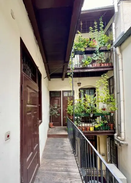 Kunst, Kultur, Citylife - charmante 3-Zimmer-Altbauwohnung bei Schwedenplatz!
