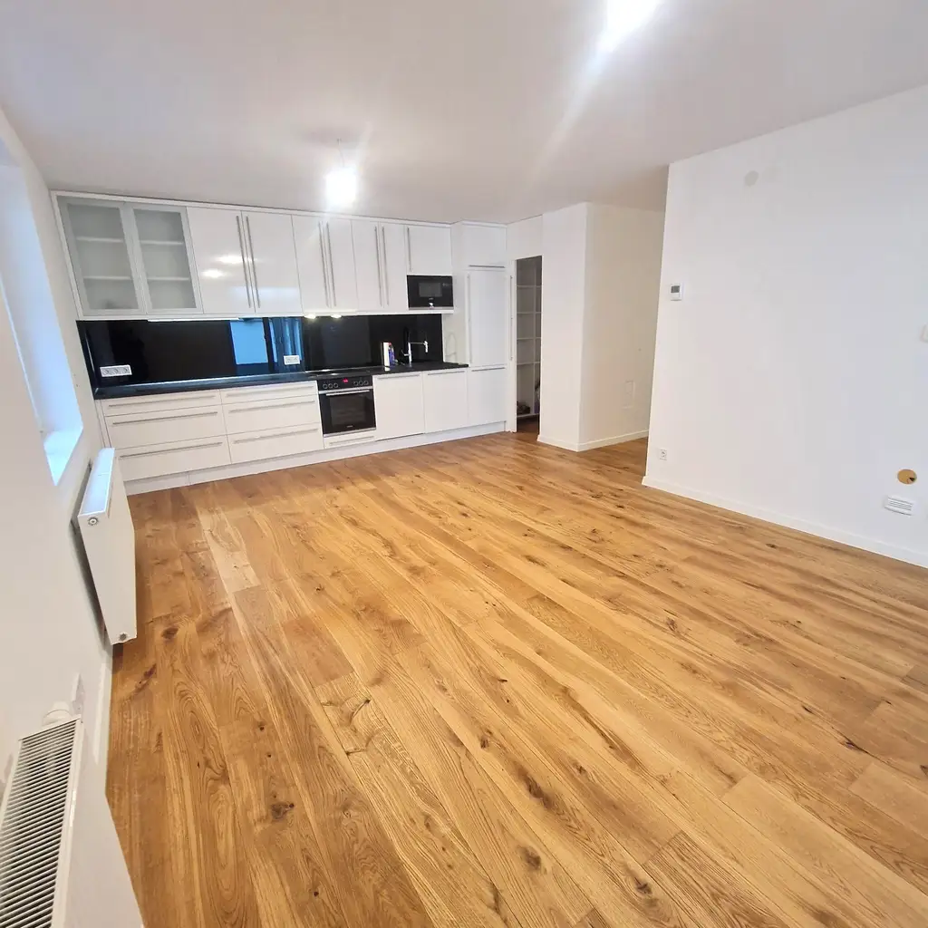 perfekt geschnittene Gartenwohnung, mit Garagenplatz im Eigentum