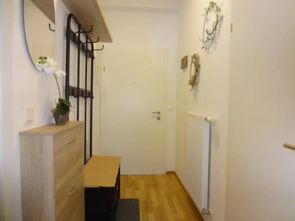 MIETE - TOLLE, MODERNE ZWEIZIMMERWOHNUNG MIT LOGGIA!