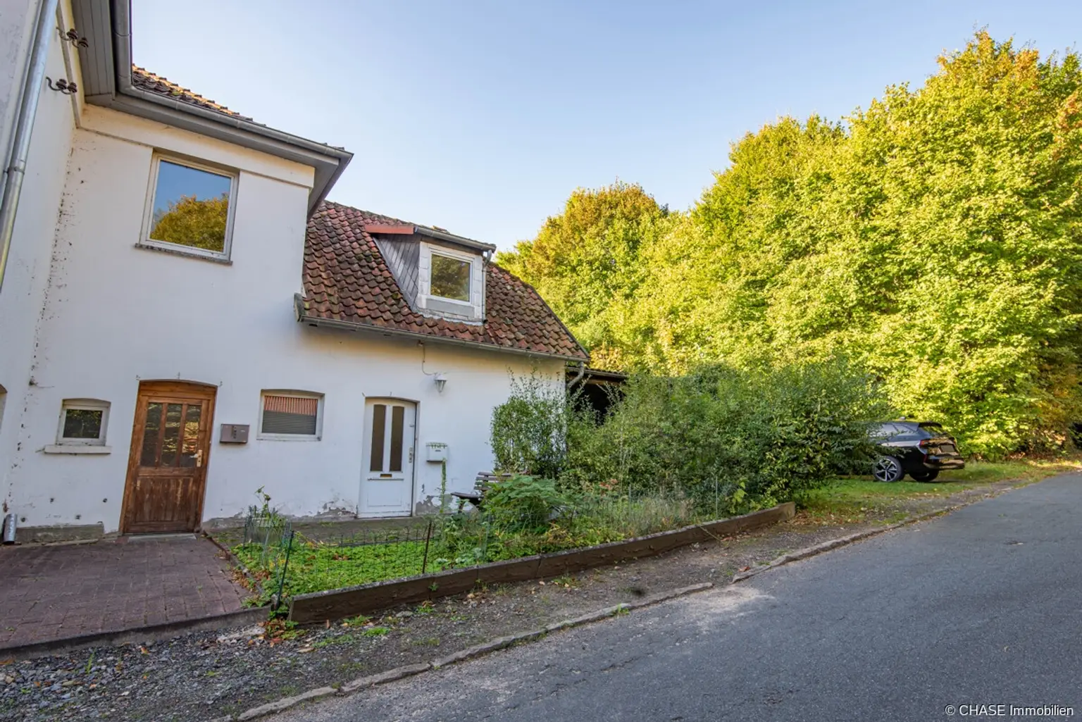 Hausfront, Wohnstraßenseitig 3