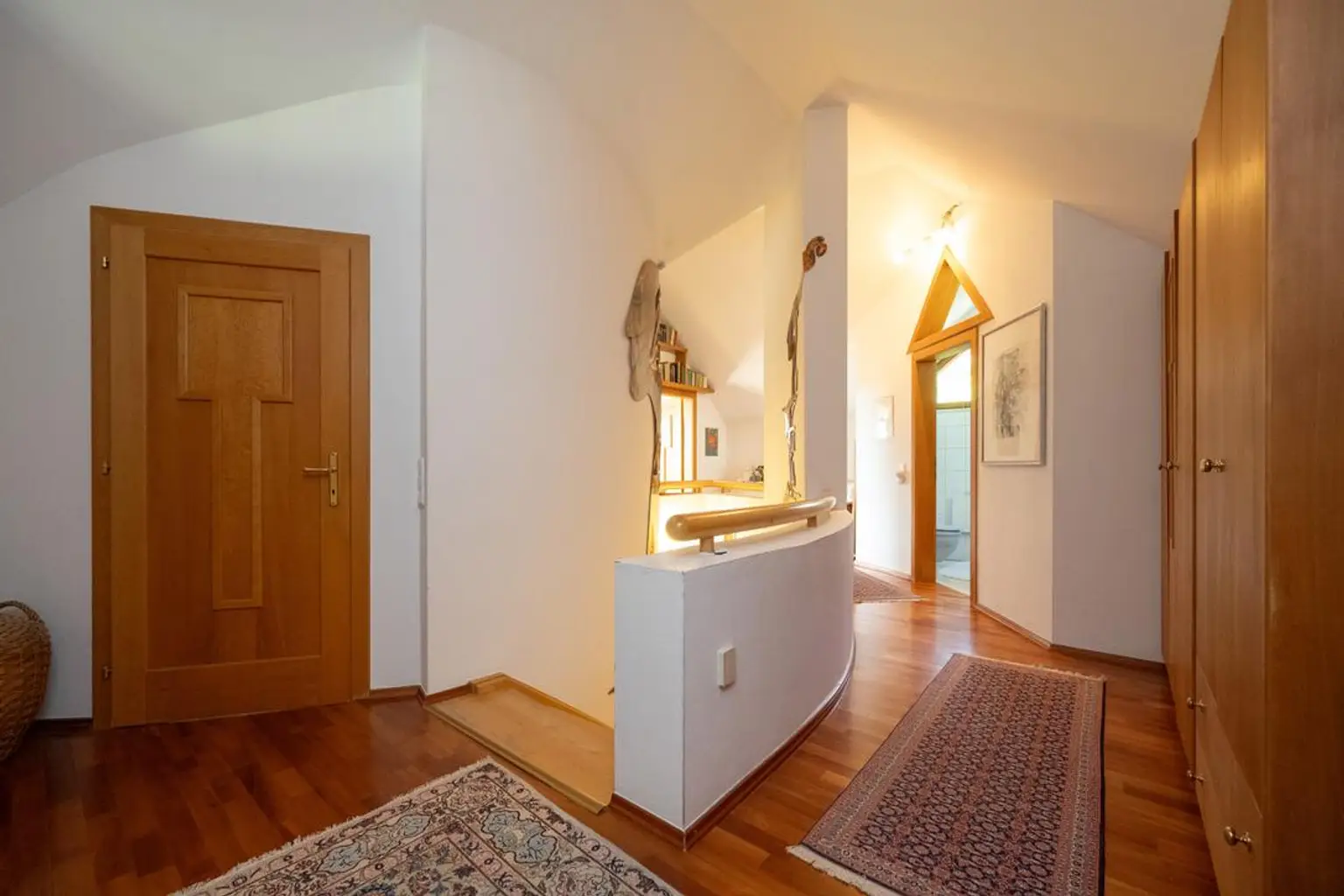 Uneinsehbares Wohnjuwel mit 7.984 m² Grundstück – einzigartiges Naturparadies mit herrlichem Panoramablick am Heuberg in Dietach!
