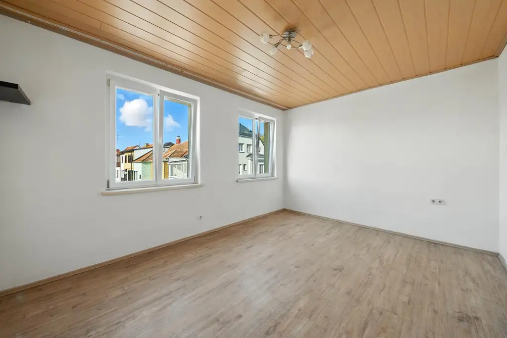 Zentrale 3-Zimmer-Wohnung mit sonnigem Flair in Hollabrunn!