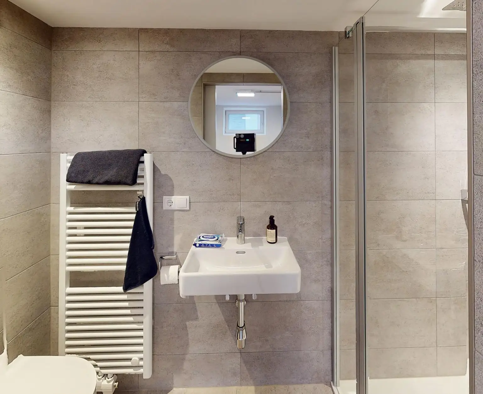 Landeck - Haus UG - Badezimmer