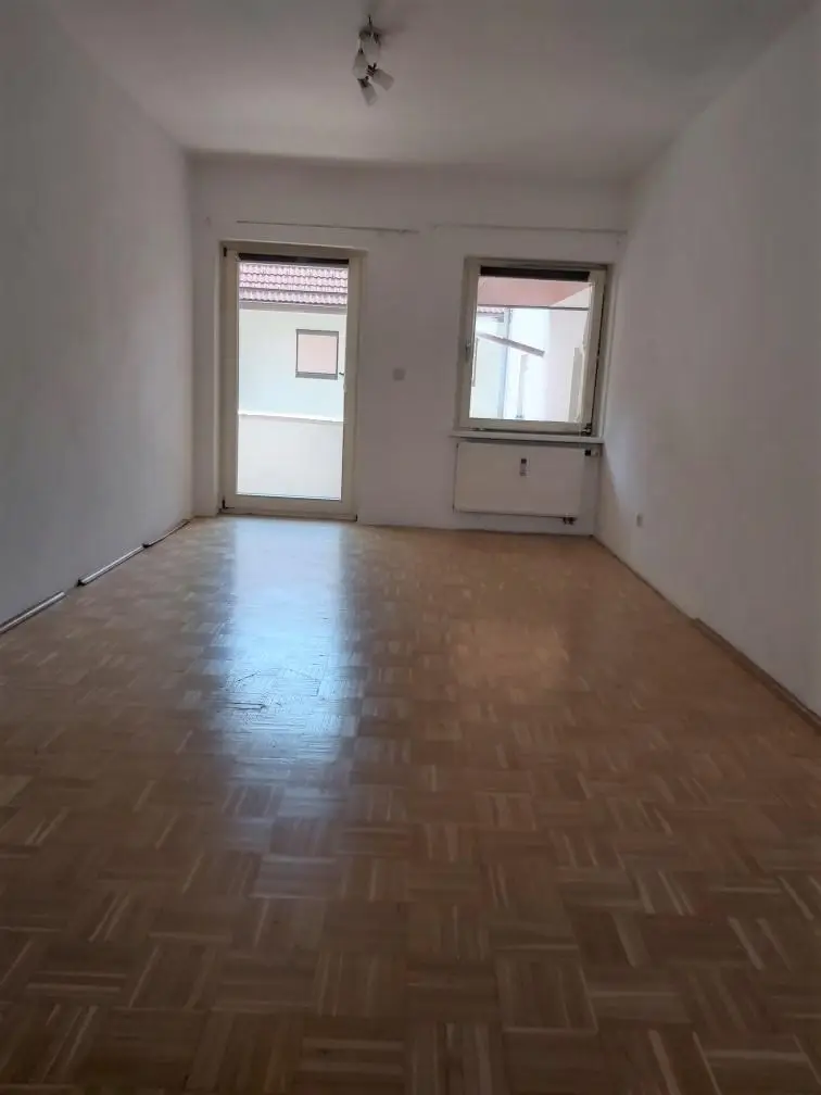 Zentrale 2-Zimmer-Wohnung mit Küchenblock und Balkon in Kapfenberg !