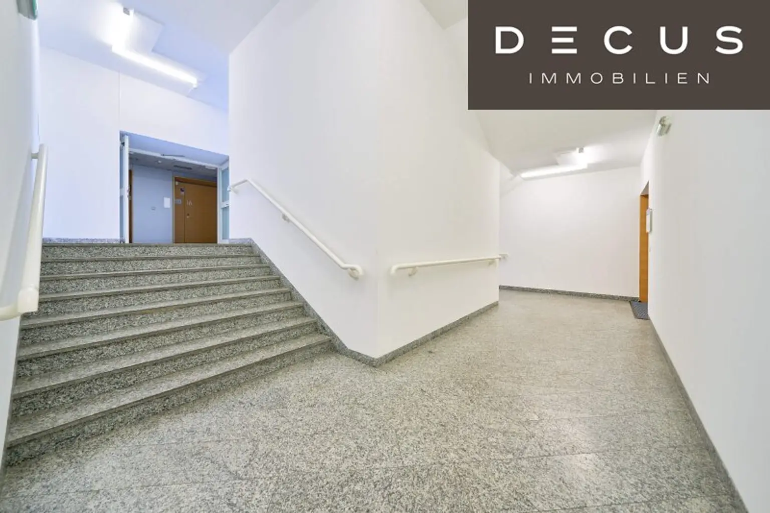 + + + NUSSDORFER PLATZ + + + hochwertiges 5-Raum-Büro + + + gekühlt + + +