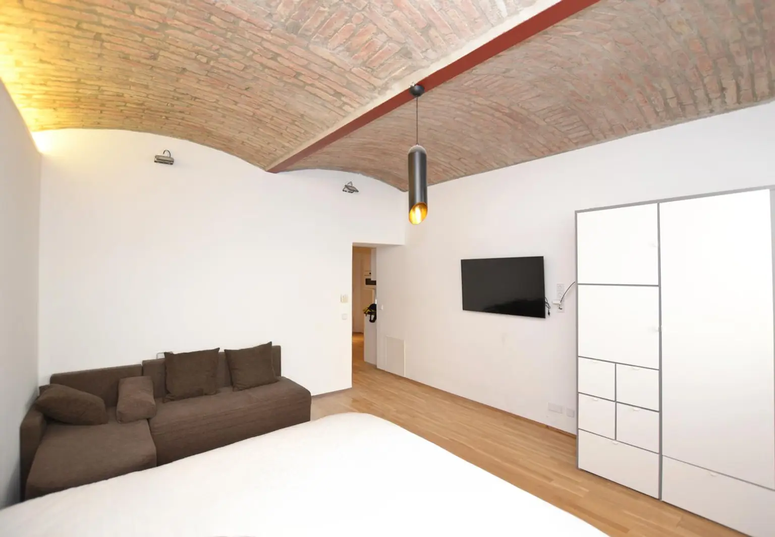 Seltene Gelegenheit - charmanter Altbau: Zwei Wohneinheiten im Herzen von Penzing