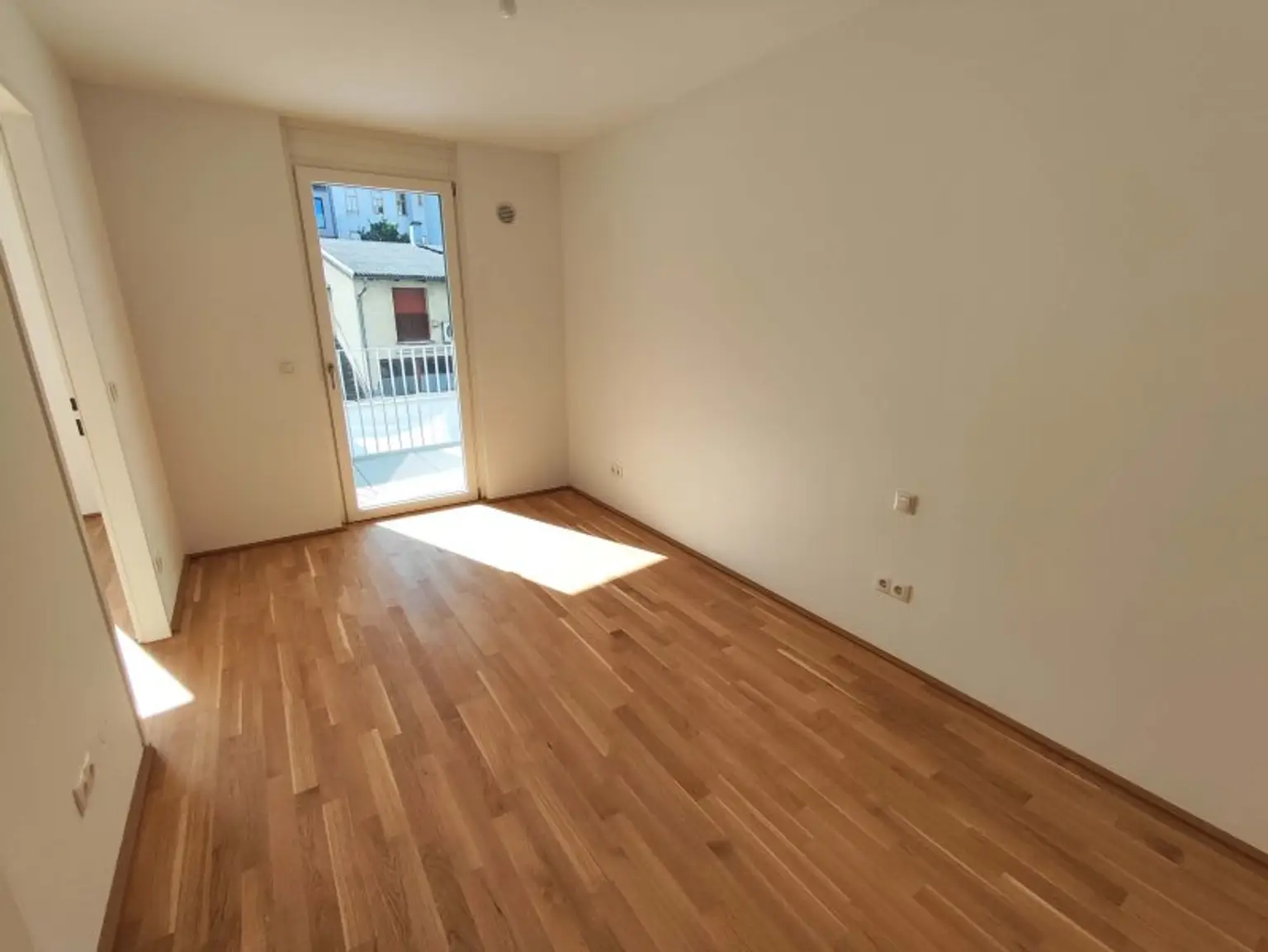 TOP NEUBAU 2-Zimmer-ERSTBEZUG mit Balkon im 1. OG in 1210 Wien! Top 1/5