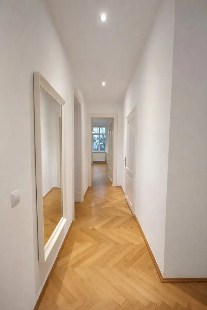 Gepflegte und ruhige Hochparterre Wohnung Nähe Alois Drasche Park