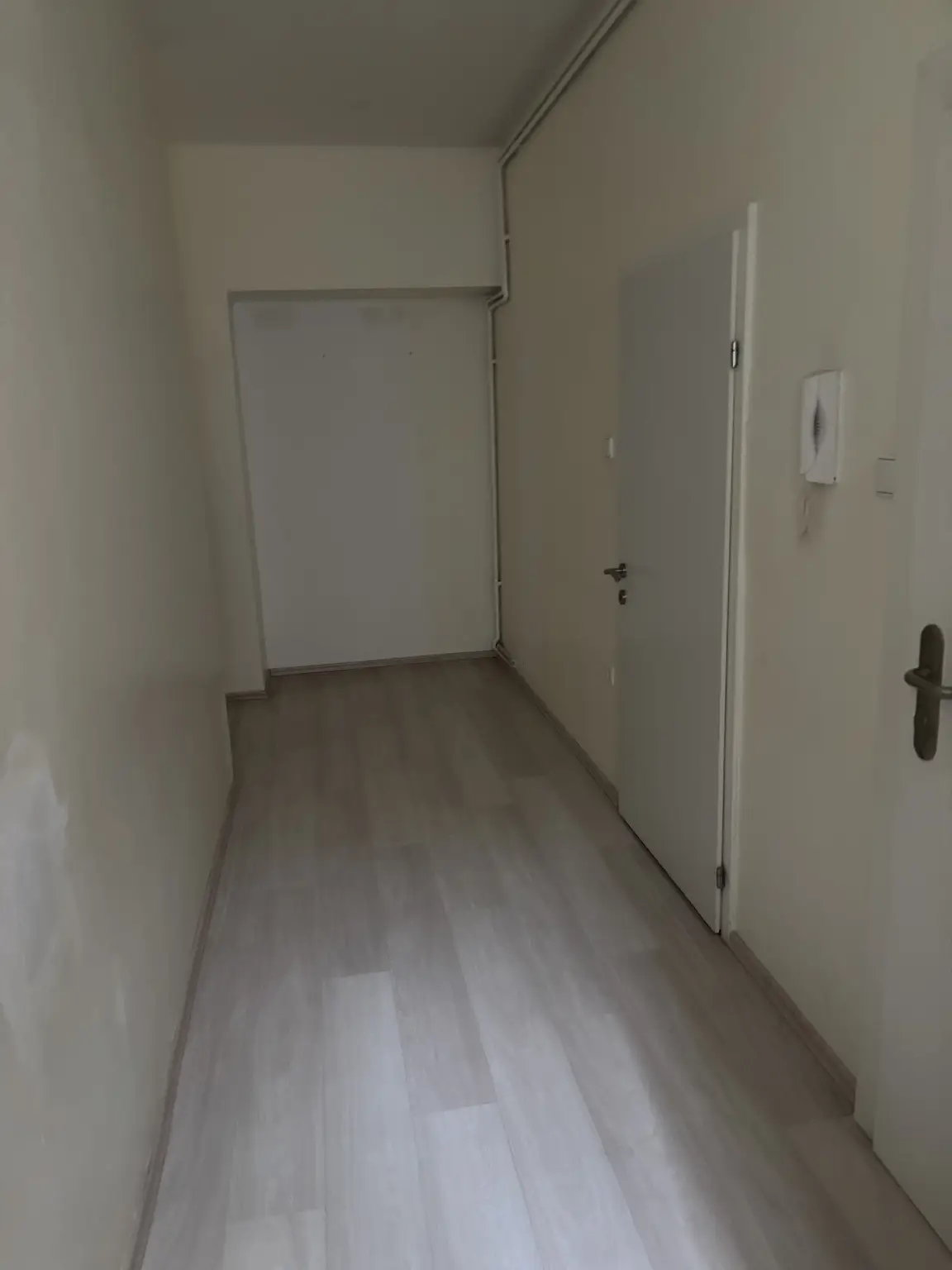 Großzügig geschnittene 3 Zimmer Wohnung in Toplage 1100 Wien Fussgängerzone !