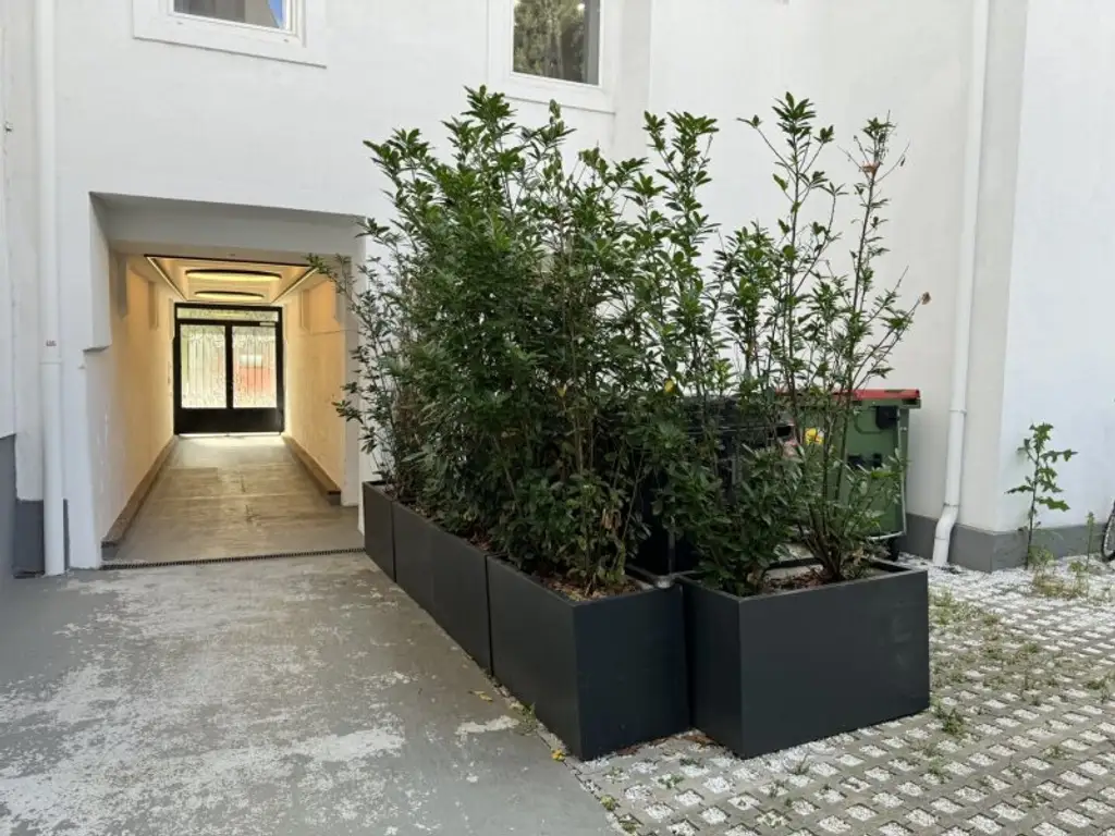 Citynah & modern: sanierte & helle 2-Zimmer-Wohnung in Bestlage zur Mariahilfer Straße