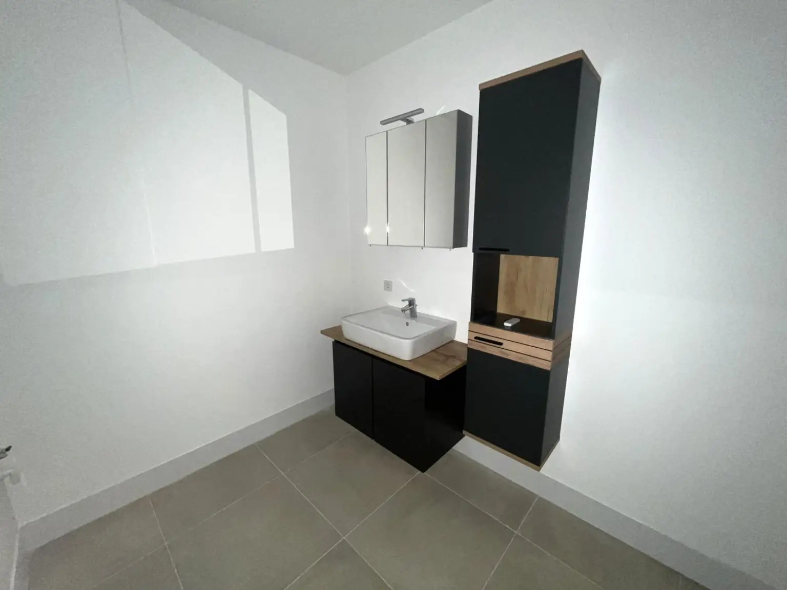 Helle 3-Zimmer-Wohnung mit Küche und Balkon!