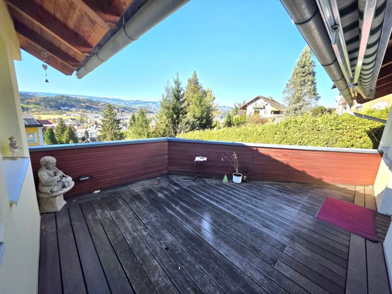 Ruhige Jungfamilienwohnung mit Ausblick!