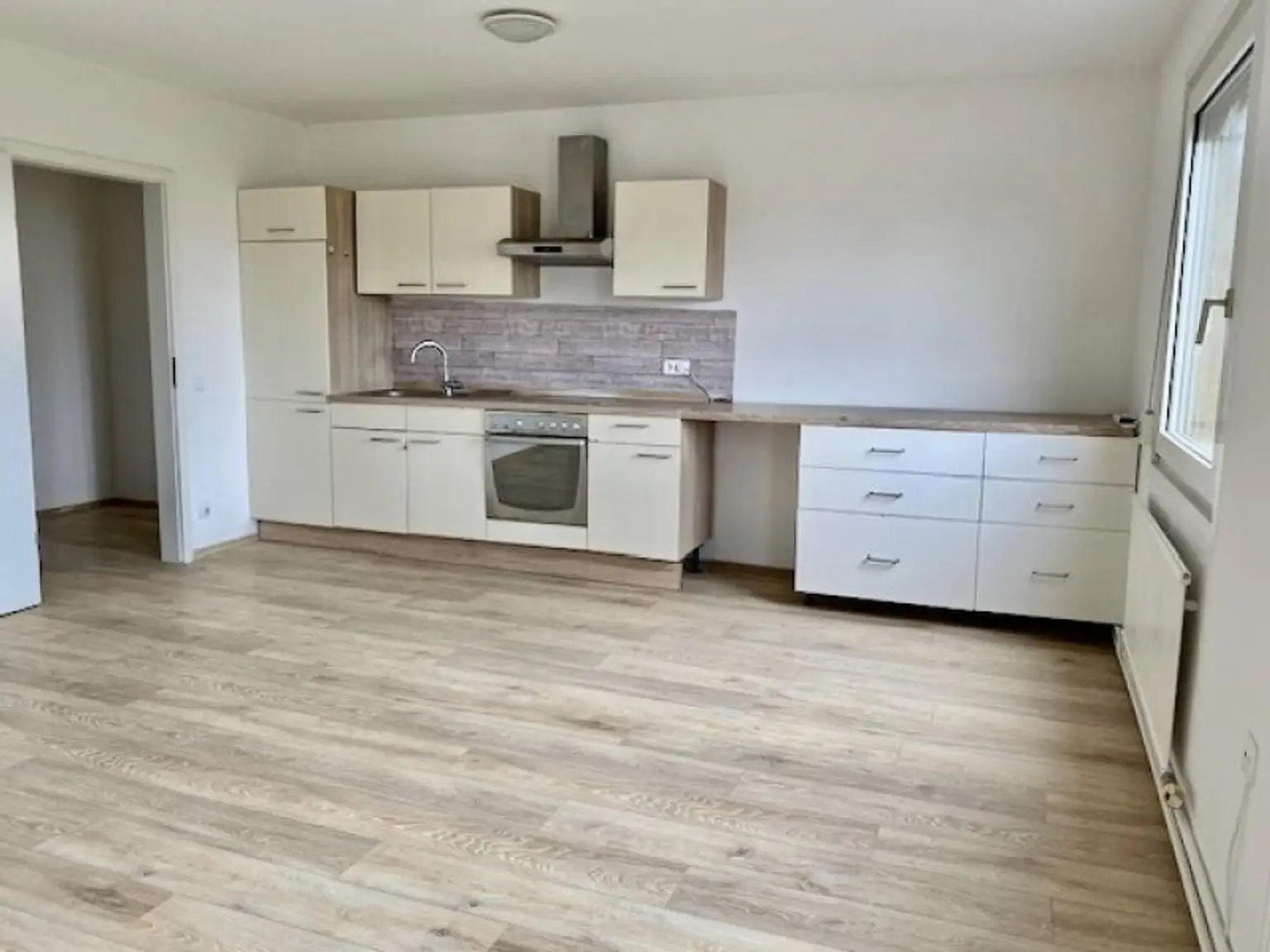 Hübsche, freundliche 2-Zimmerwohnung Nähe U6-Jägerstraße und Augarten!