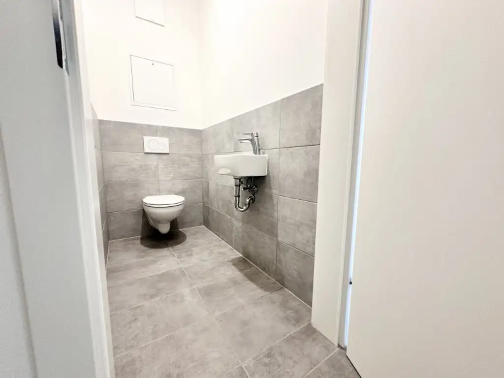 TOP Sanierte Wohnung im Dachgeschoss - Mit Schlossbergaussicht