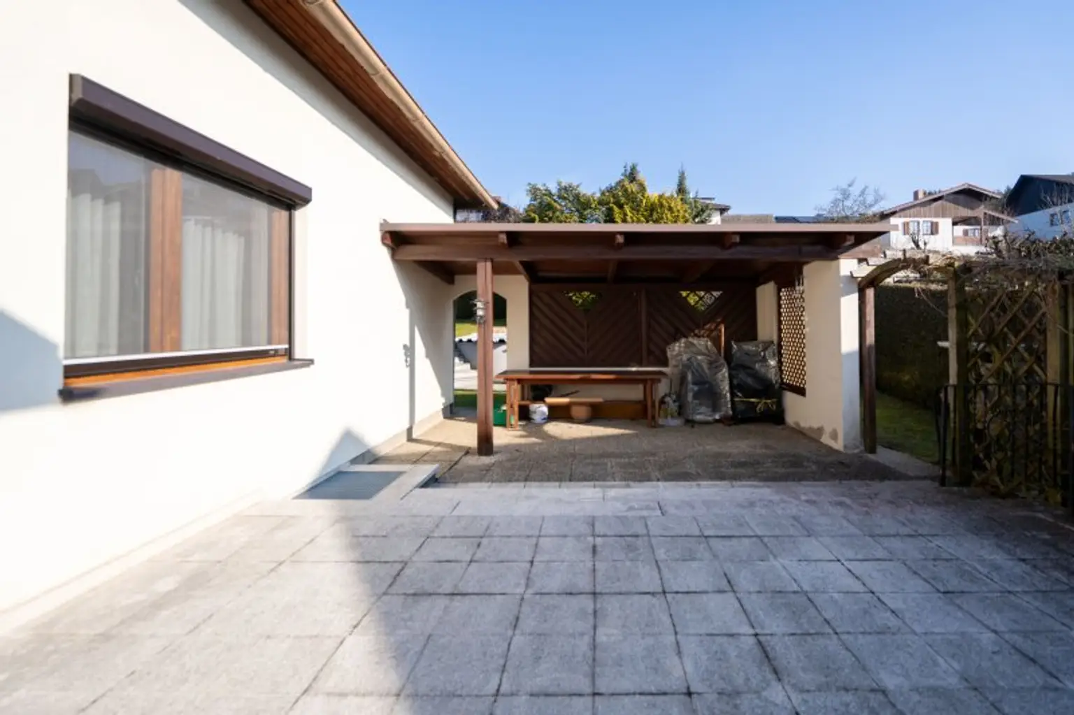 Charmantes Einfamilienhaus mit großzügigem Garten und Pool in Behamberg zu kaufen!