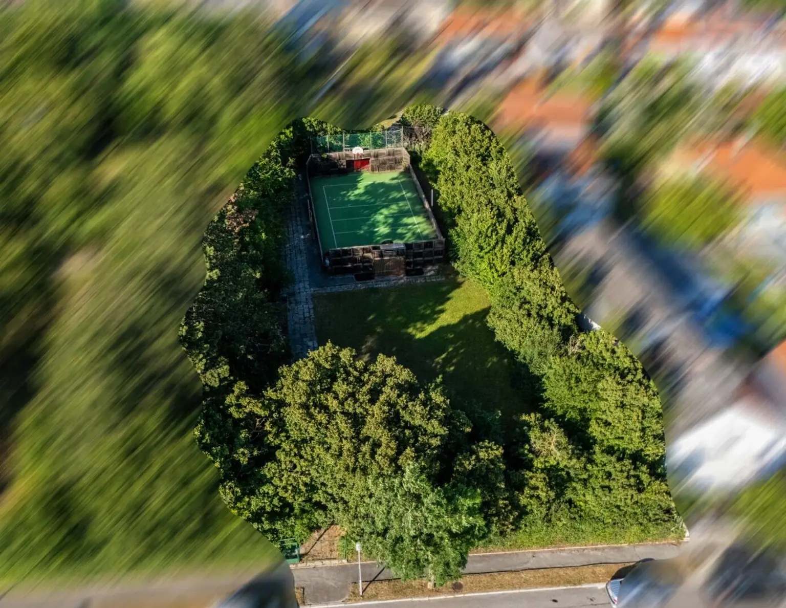 Baugrundstück mit Potenzial - zentrale und ruhige Lage mit Seeblick
