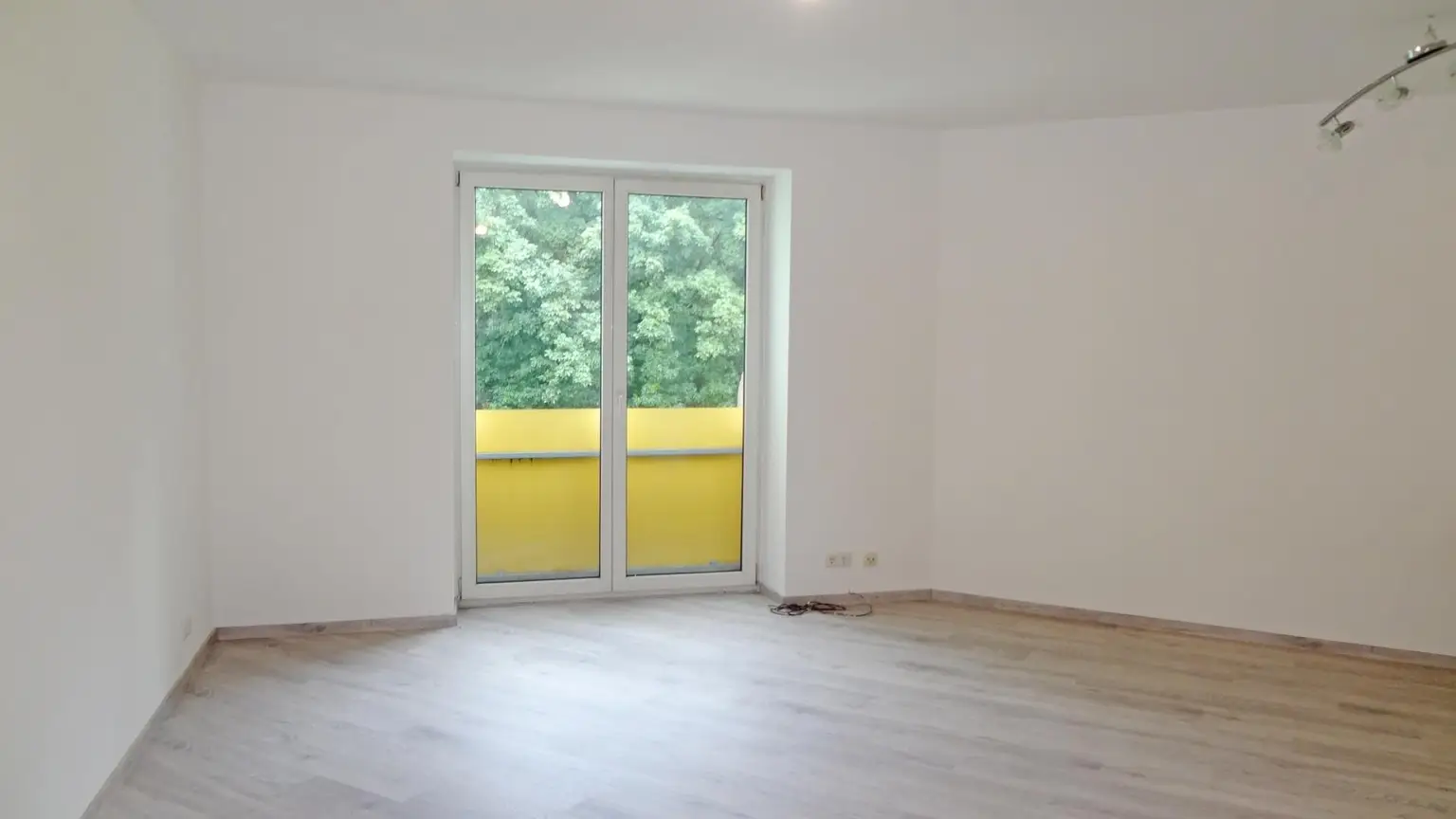 Einzimmerwohnung mit  Küche und Tiefgarage - Welser Straße 9!!!