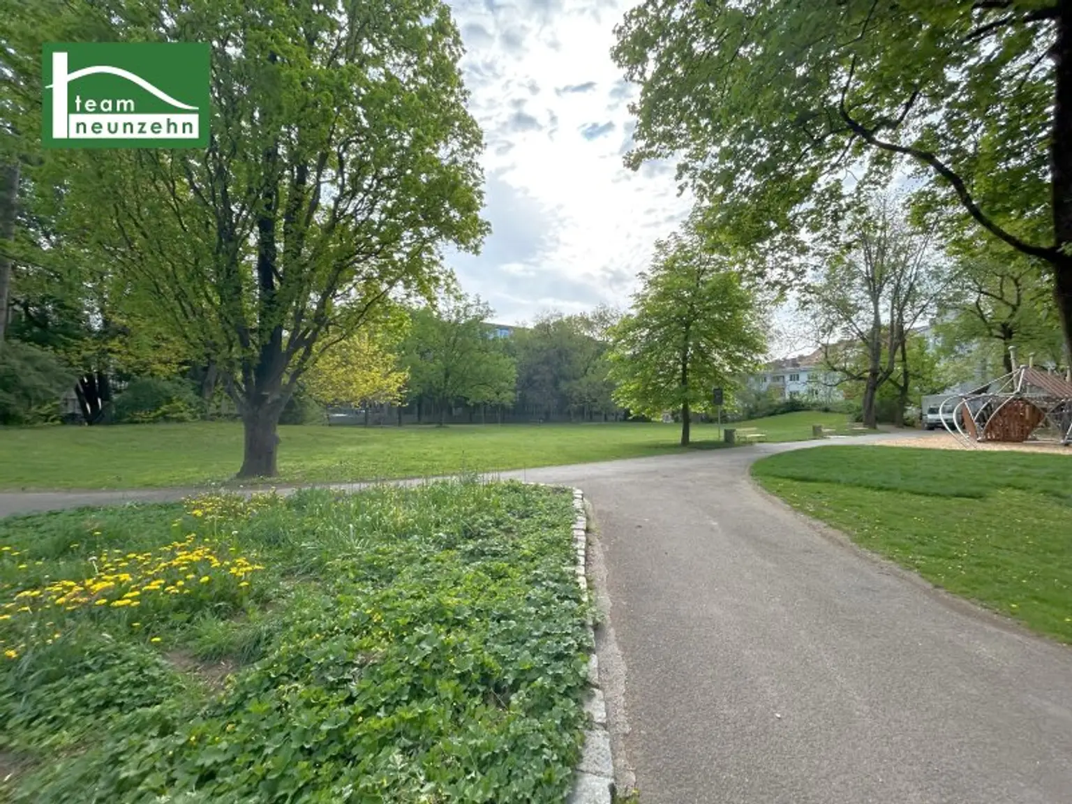 Ungergasse: Sonnige Mietwohnung mit Parkblick wartet auf Sie! - JETZT ZUSCHLAGEN