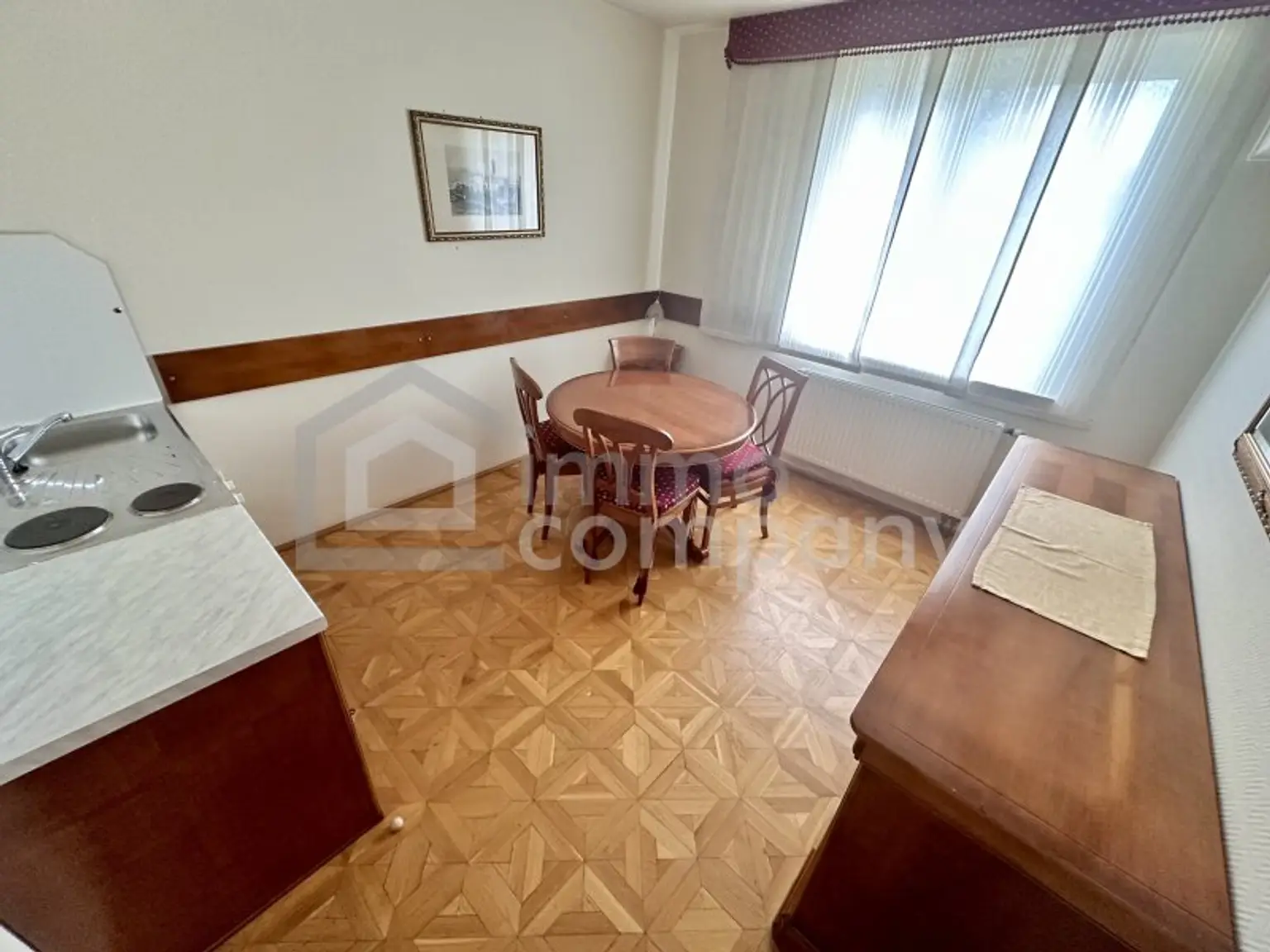 Gemütliche Wohnung in Lassee: 39m² mit Stadtblick, Einbauküche und Parkplatz!