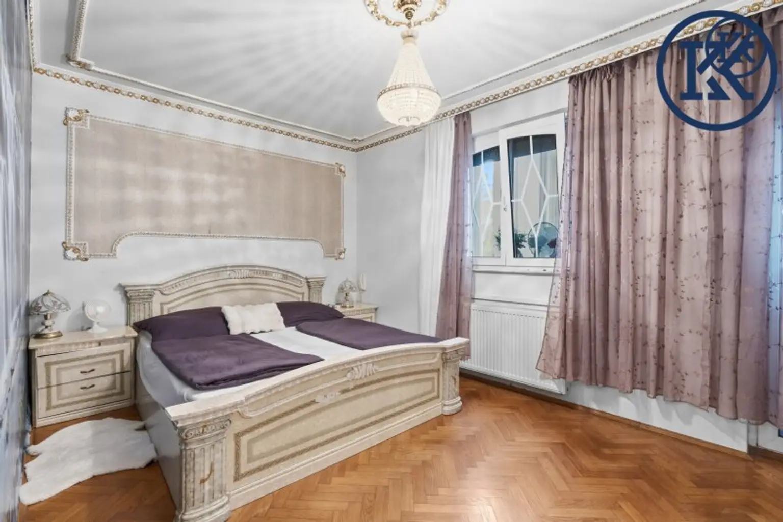 Schlafzimmer 1