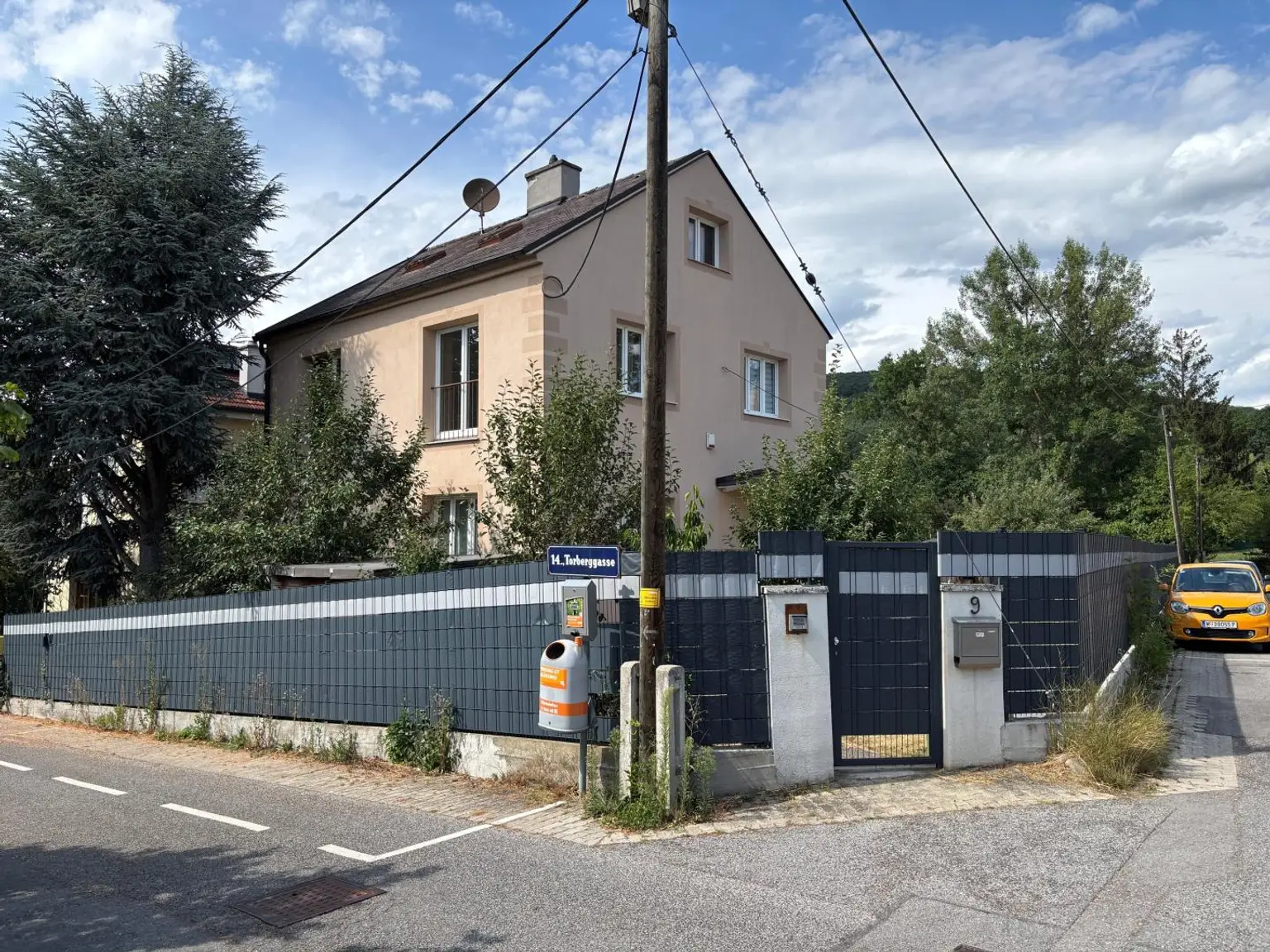 Haus straßenseitig