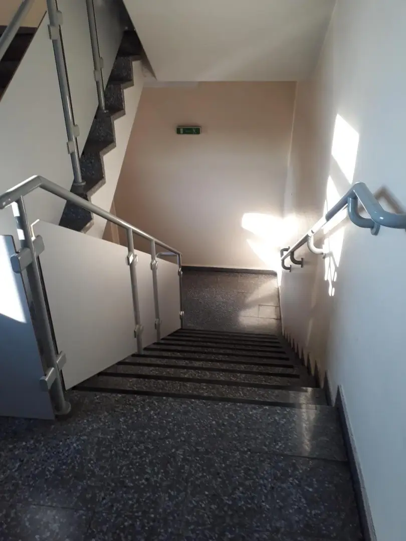 Geschäfts- Büro- und Wohnhaus