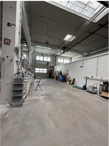 moderne Produktions- und Lagerflächen