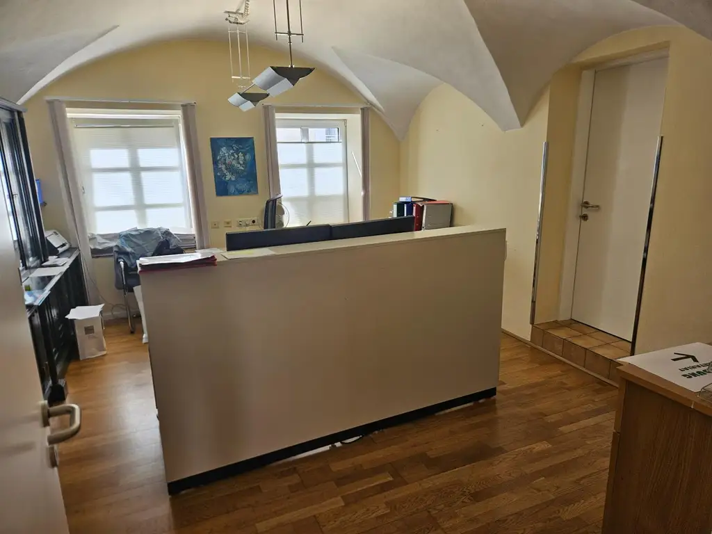 Kanzlei oder 4-Zimmer Wohnung im Zentrum von Braunau