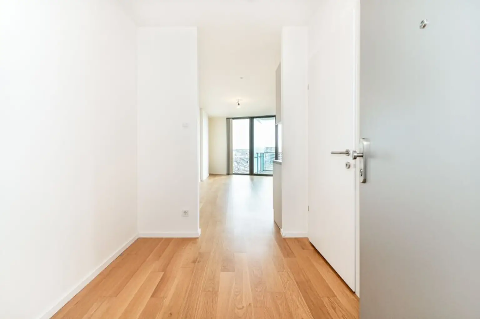 Anleger aufgepasst! Fabelhafte 2-Zimmer Wohnung neben HBF zu verkaufen!