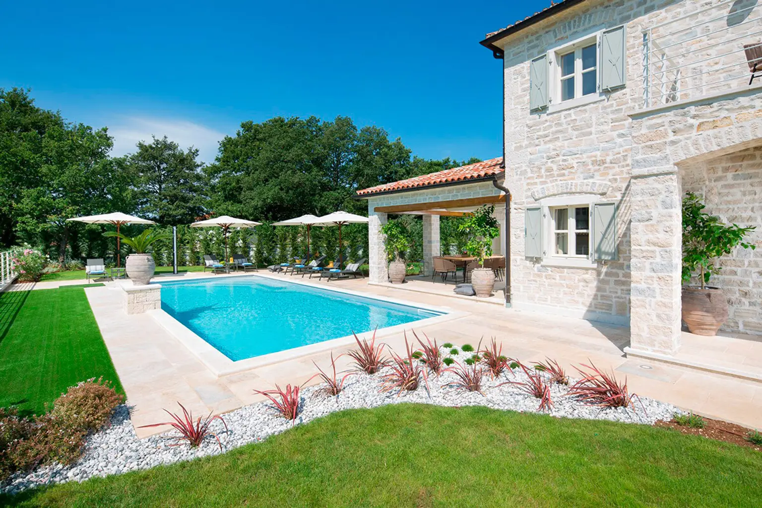 Steinvilla mit Pool in Kanfanar – Mediterraner Charme trifft modernen Luxus