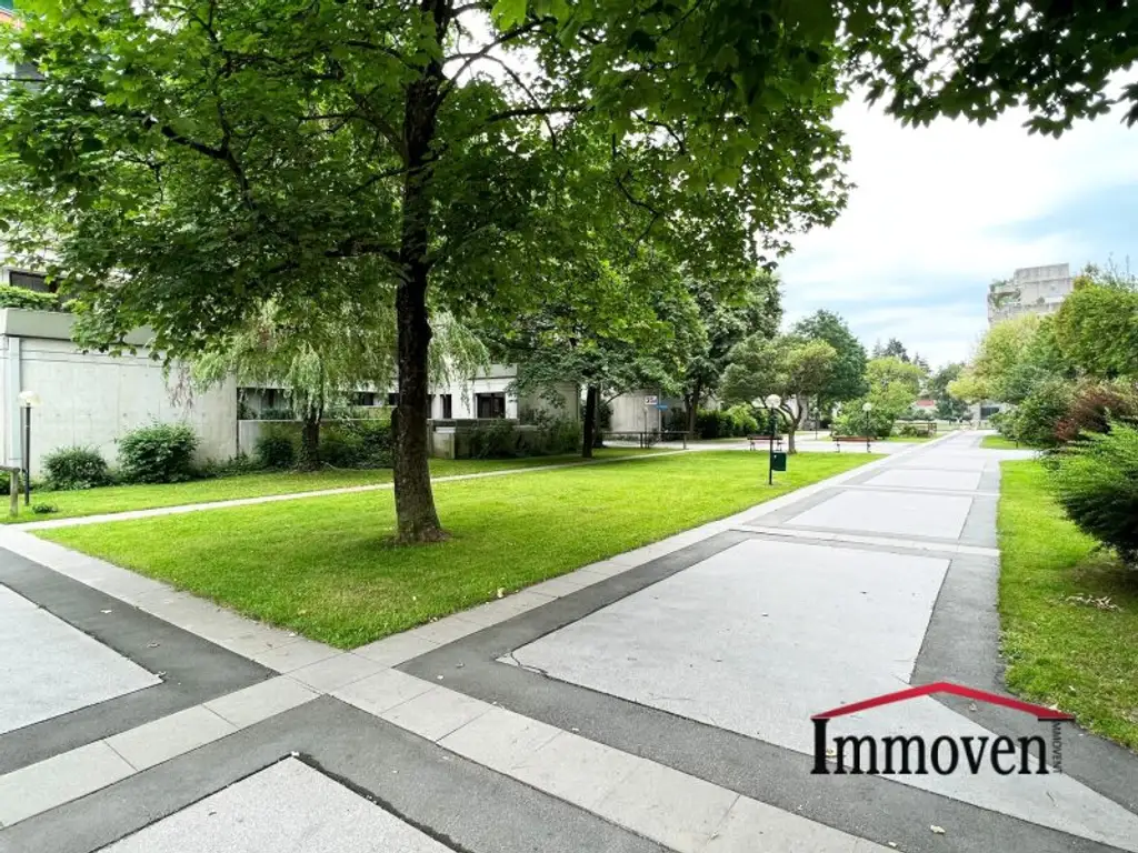 International bekannte Ikone der Wohnbauarchitektur - Wohnen in der Grazer-St. Peter Terrassenhaussiedlung! 4-Zimmerwohnung mit Garage!