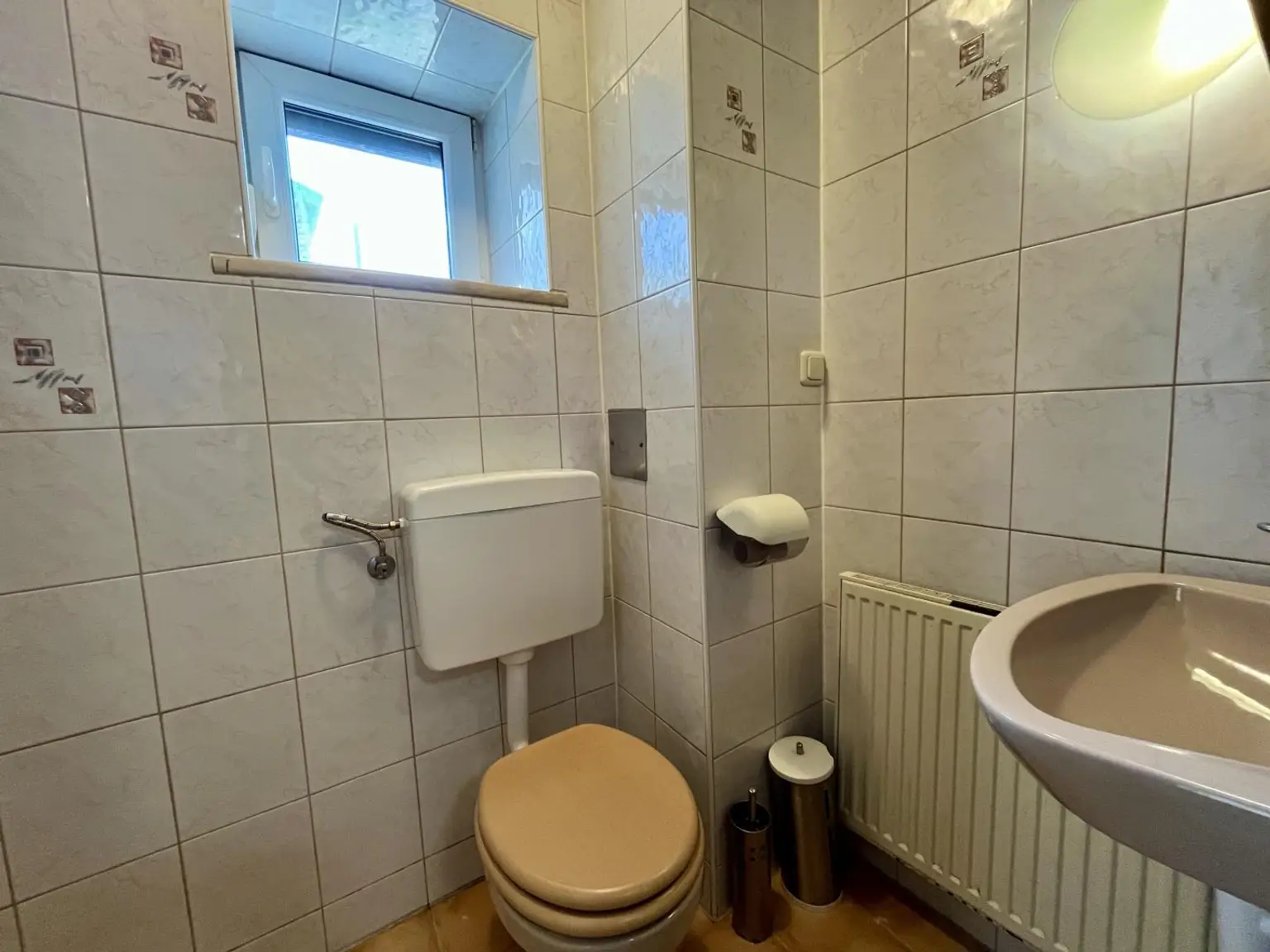 WC- EG