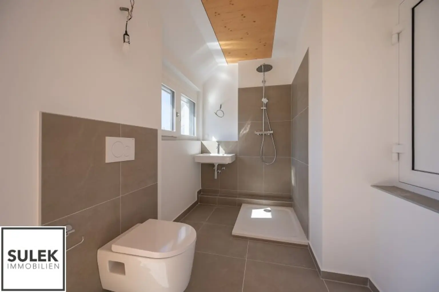 Dachgeschoßwohnung im Herzen des 2. Bezirks – 72 m² Wohnkomfort