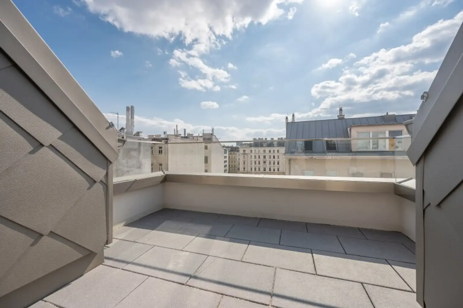 ++MOLLARD 50++ Outstanding 3-room apartment in a prime central location (1/28)