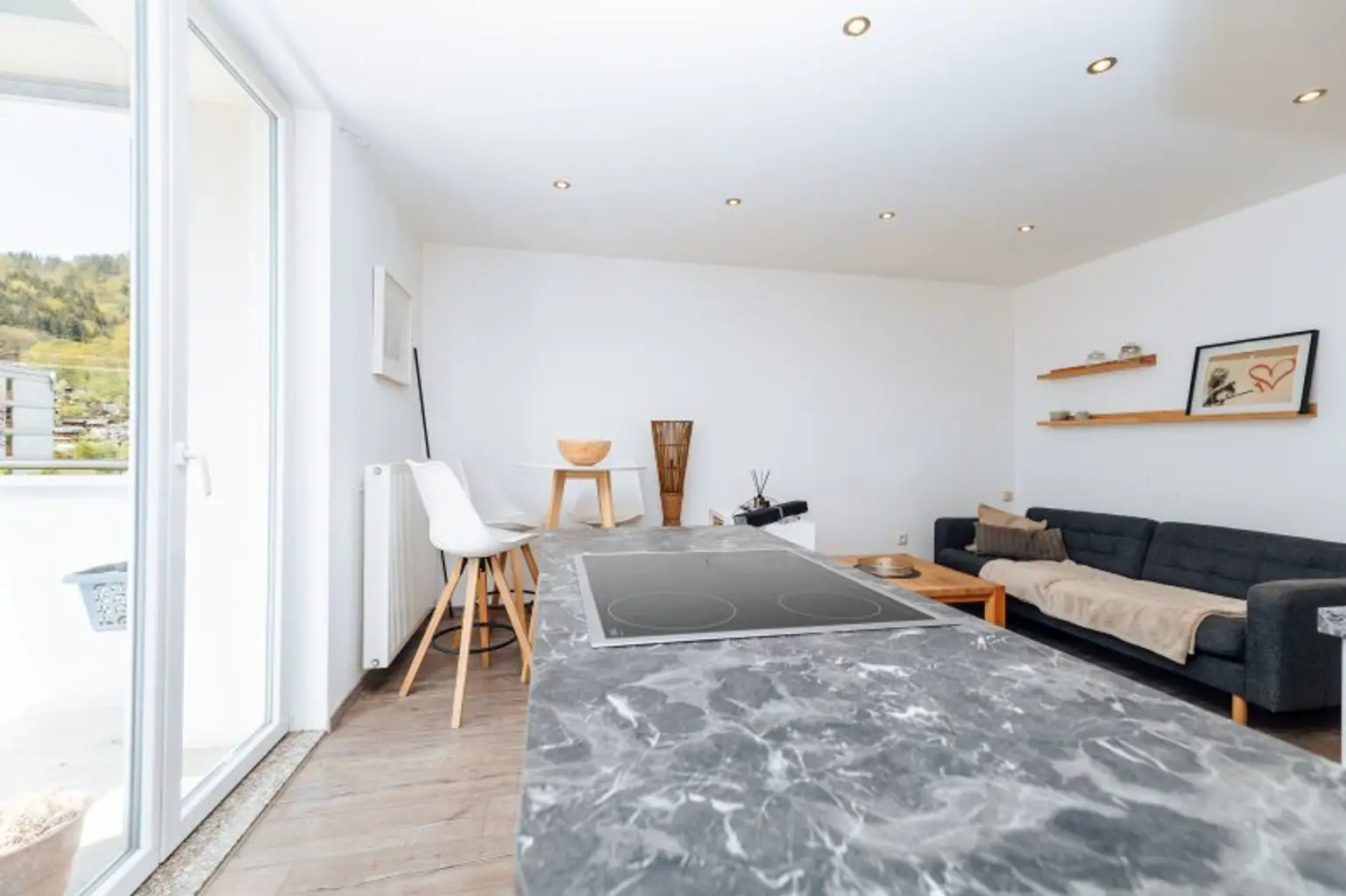 I AB 01.10 VERFÜGBAR I BADEWANNE I BALKON MIT AUSBLICK I HAUSTIERE WILLKOMMEN I INKL. HEIZKOSTEN I SEHR HELL UND RUHIG I