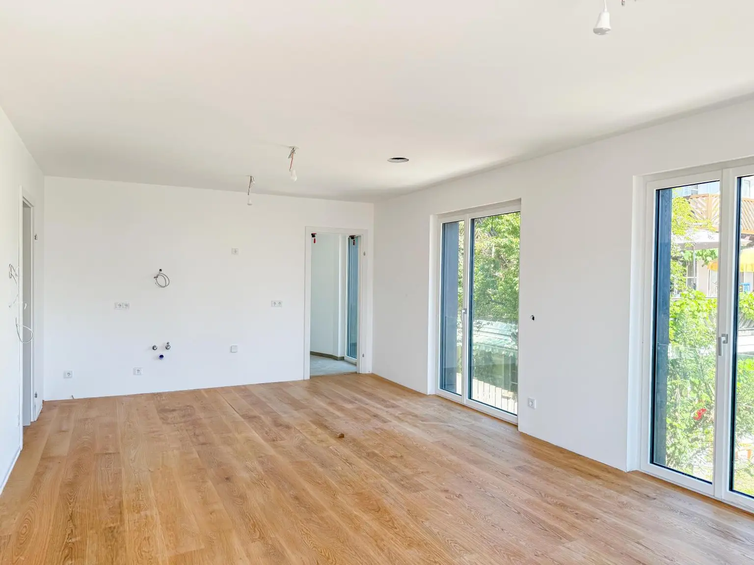 Erstbezug 3-Zimmer-Wohnung in Altmünster - in 2 Geh-Minuten am See und im Zentrum