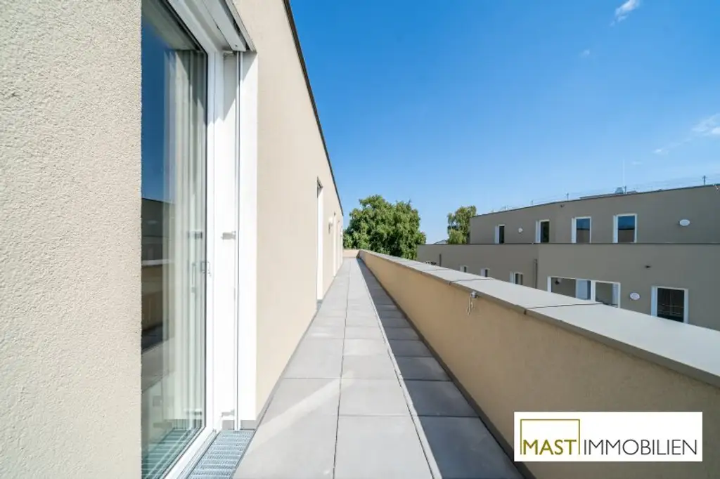 *Sommer 2025* Rund 180 qm Freifläche und Blick auf den See bei dieser exklusiven Dachgeschosswohnung!