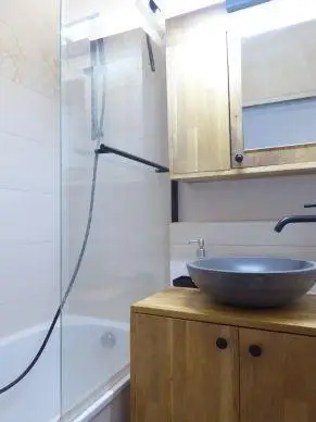 Bad mit Wanne