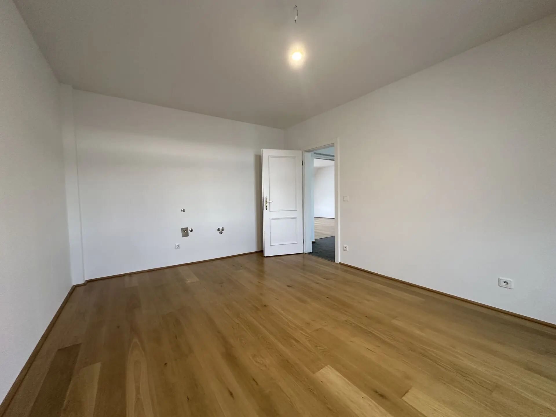 20251211_124357197_iOS