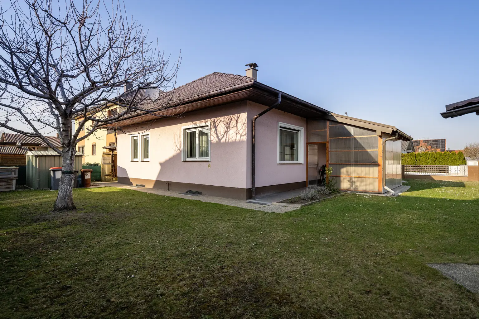 ENTWURF >> Charmantes Einfamilienhaus auf sonnigem Eckgrundstück in Pottendorf 