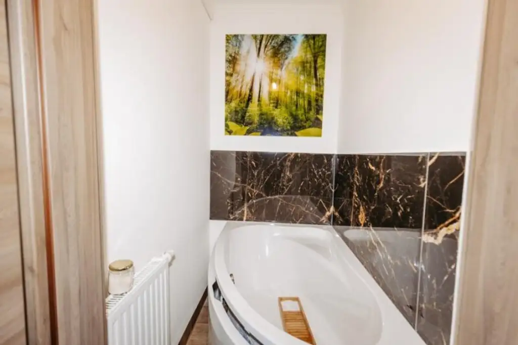 Gepflegtes, neu revitalisiertes  und liebevoll erhaltenes Landhaus. Natur, Sonne, Ruhe,  Seelenheil.