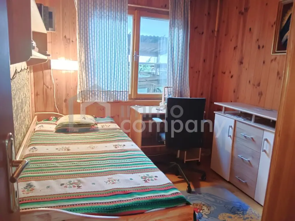 Keines Haus mit großem Garten - Nur einen Steinwurf vom Wasser entfernt