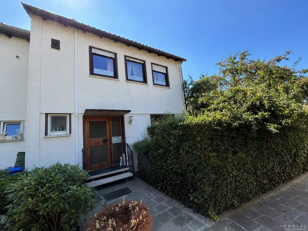Reihenendhaus mit großzügigem Garten und Potenzial im Norden von Grünstadt