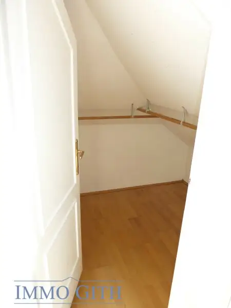 PROVISIONSFREI: PENTHOUSE MIT TERRASSE, LIFT UND KLIMA-ANLAGE IN HIETZINGER VILLA!