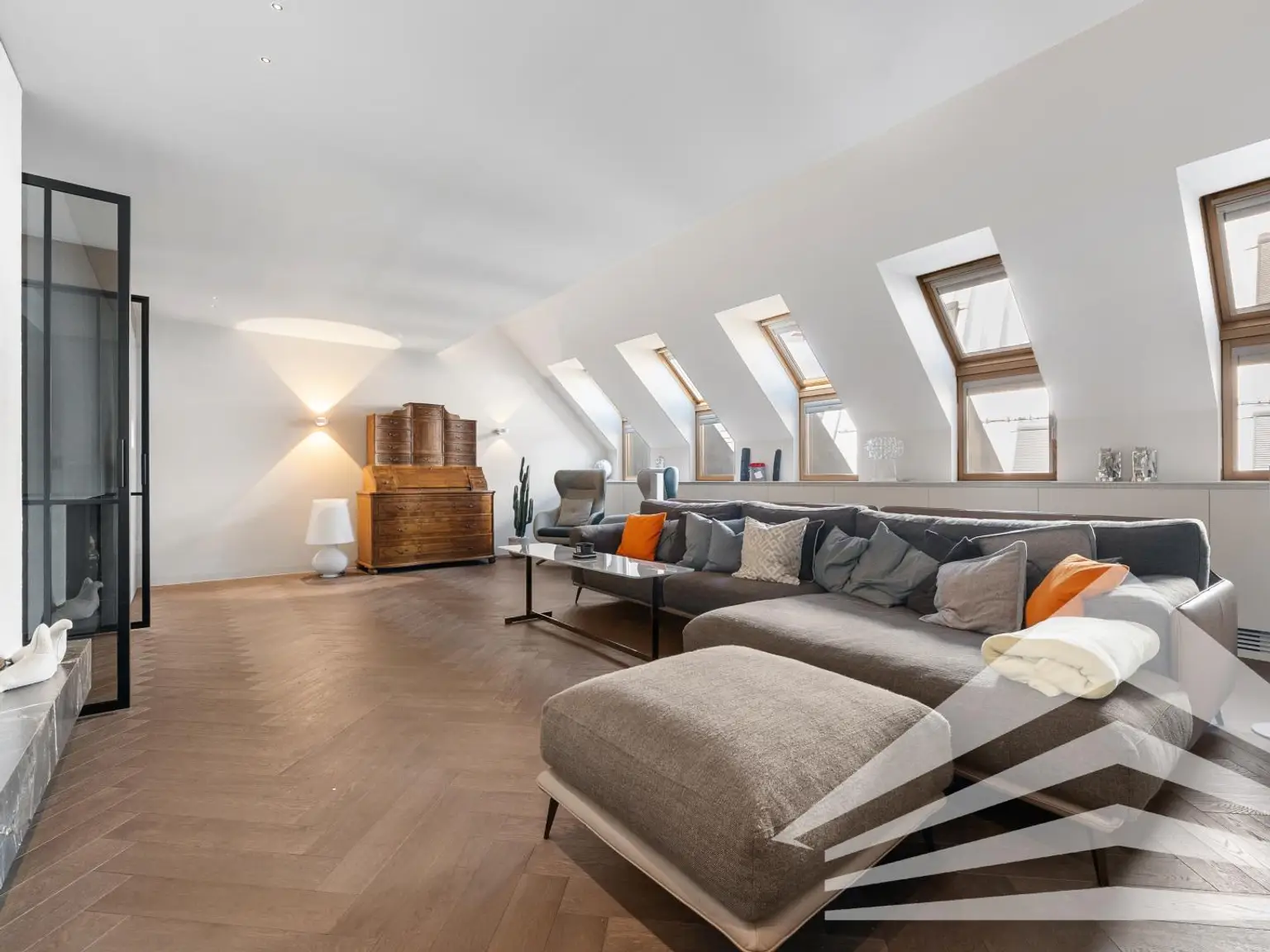 Herrenstraße Acht: Design-Penthouse in allerbester Innenstadtlage!