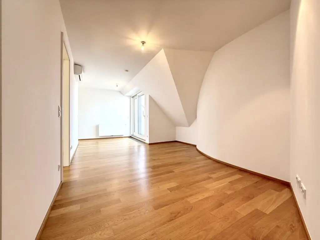 Helle 3-Zimmer Wohnung mit Terrasse, Nähe St. Anna Kinderspital