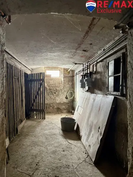 Zeitwandel - Mehrparteienhaus mit Entwicklungspotenzial in Wiener Neustadt!